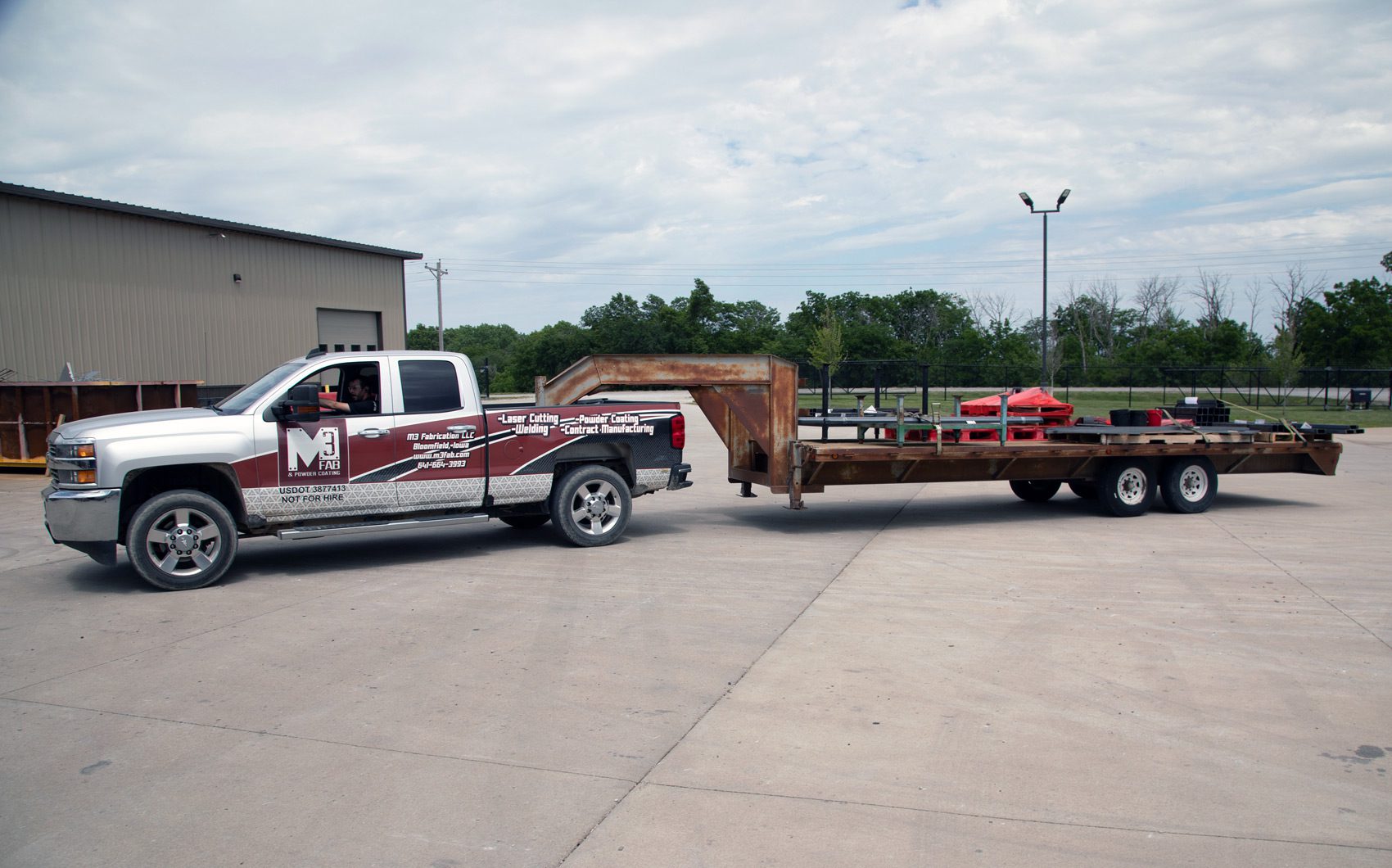 Truck-Trailer the m3 pickup and flatbed trailer